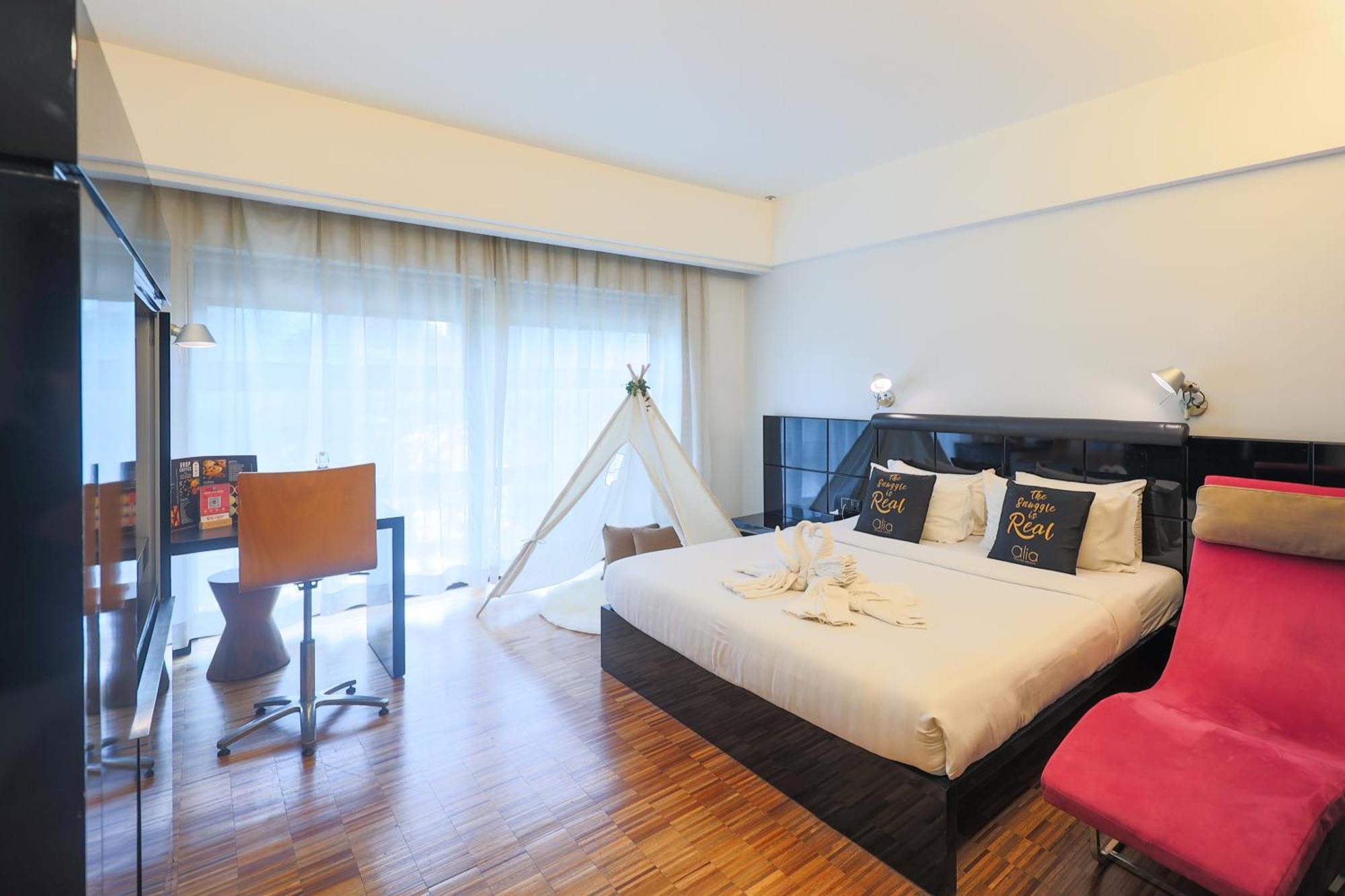 Premium Tent Room