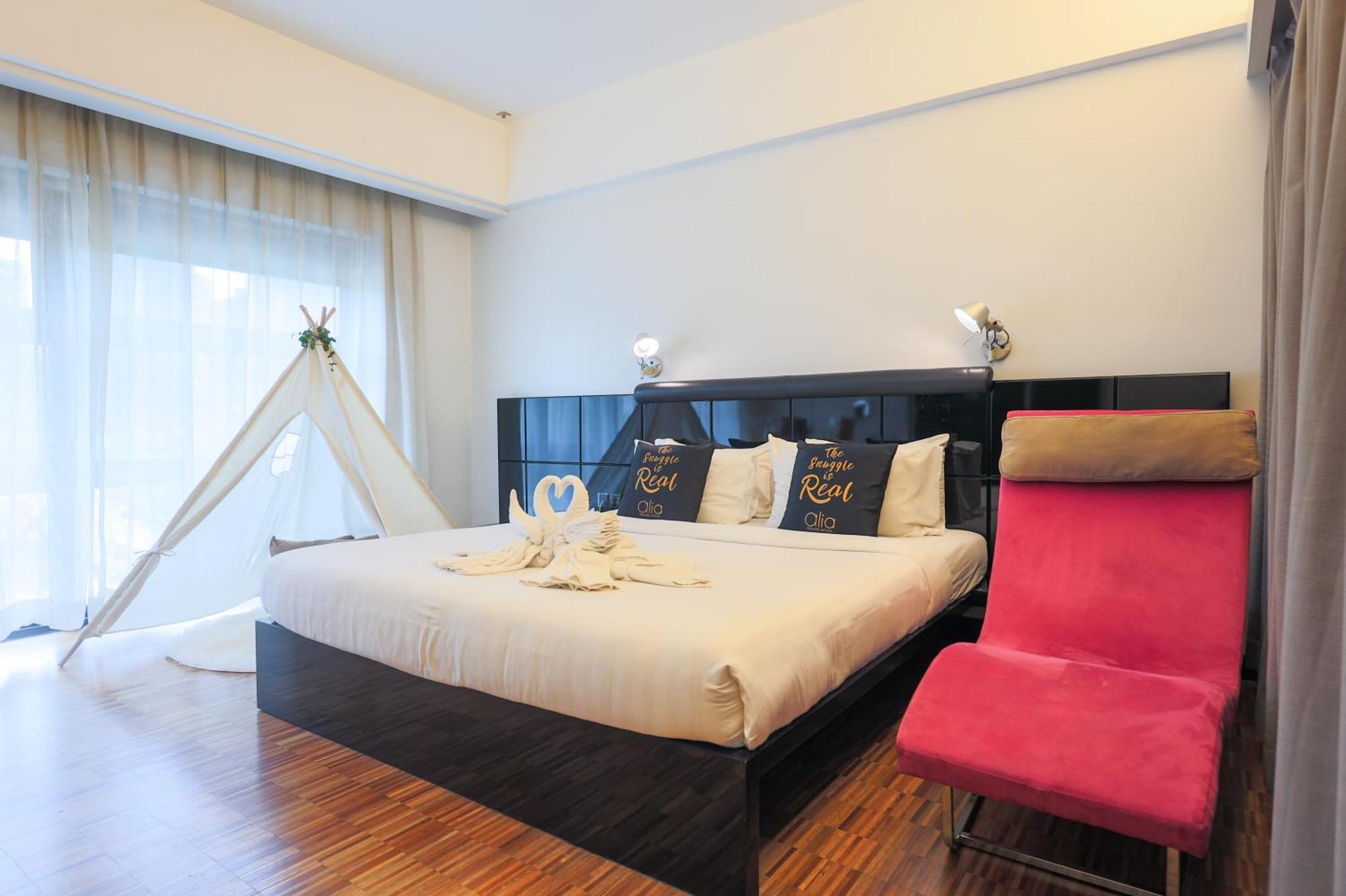 Premium Tent Room